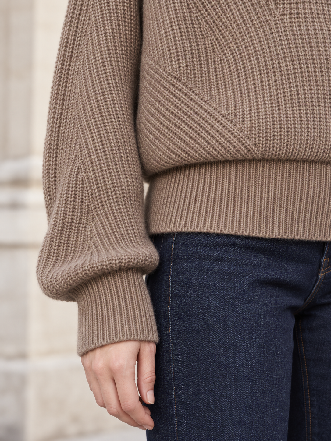 Maglione in lana con collo alto e bottoni — Céline