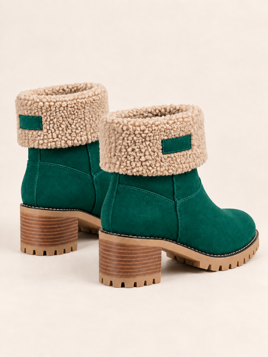 Stivaletti in finta pelle scamosciata con risvolto in sherpa — Florine